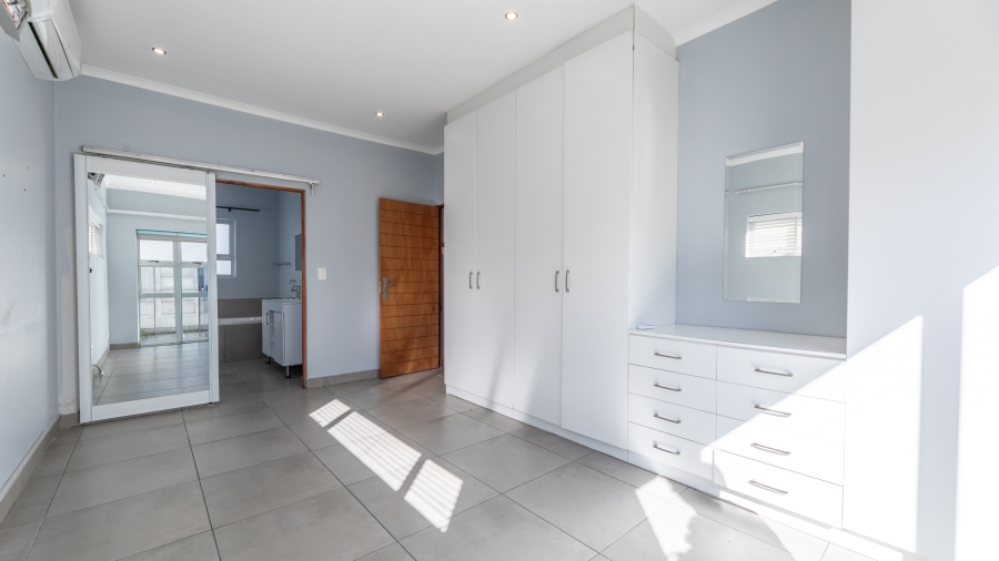 To Let 4 Bedroom Property for Rent in Parklands North Western Cape